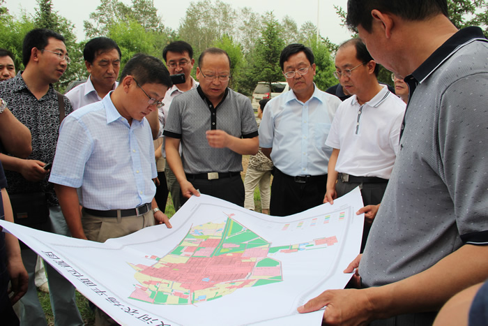 首农集团总经理薛刚到双河农场调研